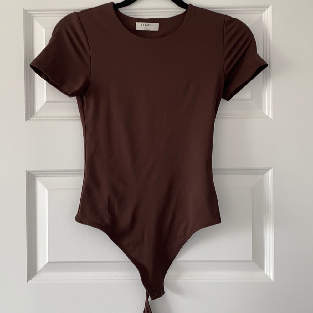 Aritzia tshirt contour body suit